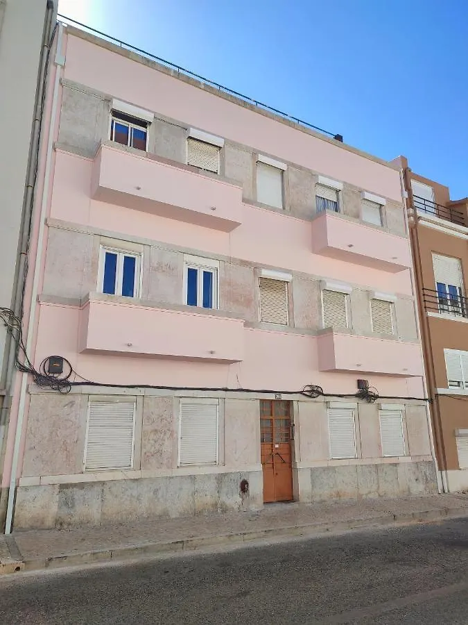 Wanderful Home - Travel Themed Apartment Lisboa Portekiz