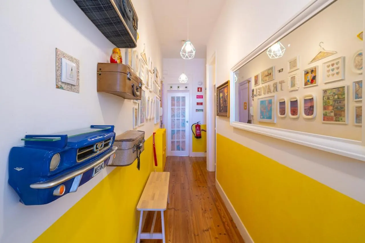 Wanderful Home - Travel Themed Apartment Lisboa 0*,  Portekiz