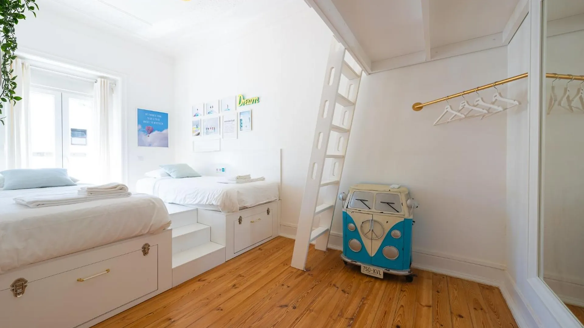 Wanderful Home - Travel Themed Apartment Lisboa Portekiz